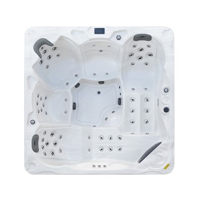 Pijat Bathtub Luar Ruangan Untuk Relaksasi